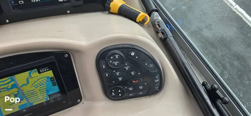 Slide: The Image of Sea Ray 320 Sundancer 2005 - 15879388