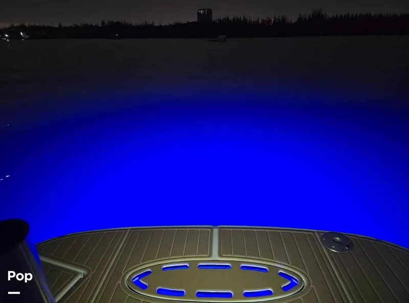 Slide: The Image of Sea Ray 320 Sundancer 2005 - 15737980