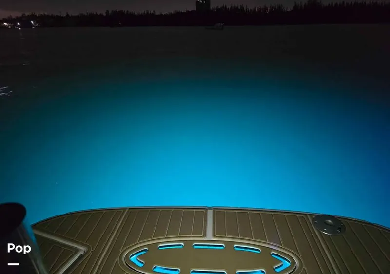 Slide: The Image of Sea Ray 320 Sundancer 2005 - 15737981