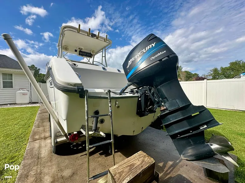 Slide: The Image of Boston Whaler 23 Conquest 2001 - 15790075