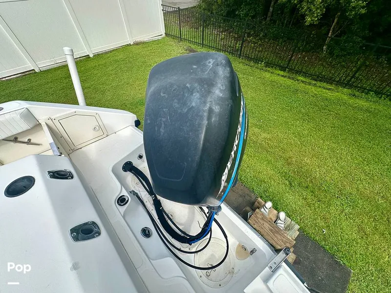 Slide: The Image of Boston Whaler 23 Conquest 2001 - 15790096