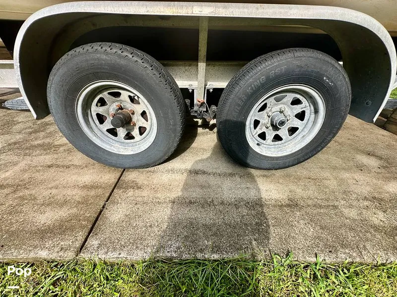 Slide: The Image of Boston Whaler 23 Conquest 2001 - 15791160