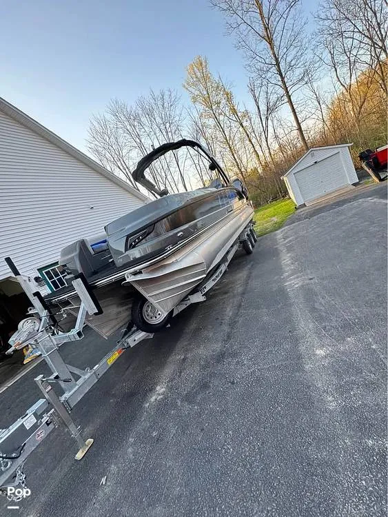 Slide: The Image of Manitou X-Plode 27 XT SHP 2019 - 15789300