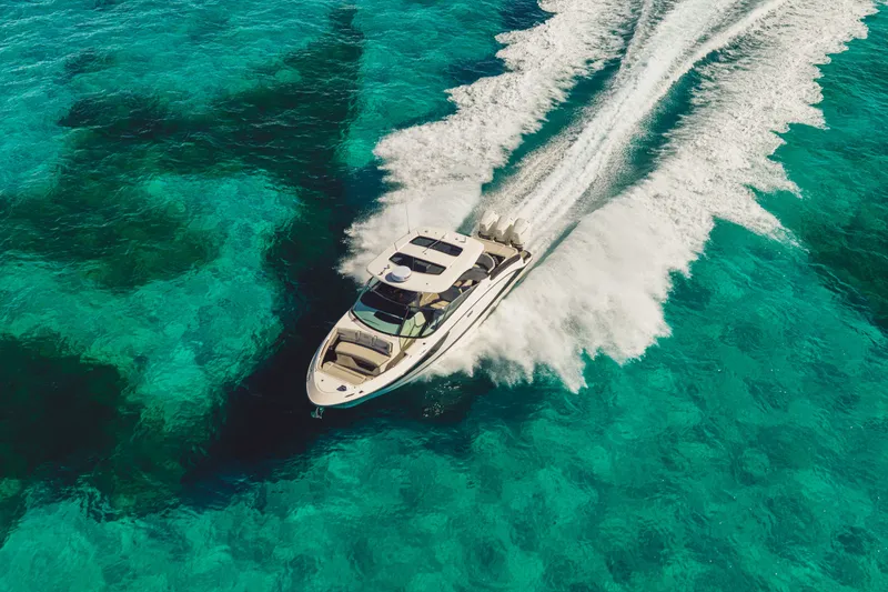 Slide: The Image of Sea Ray SLX 360 Outboard 2026 - 3
