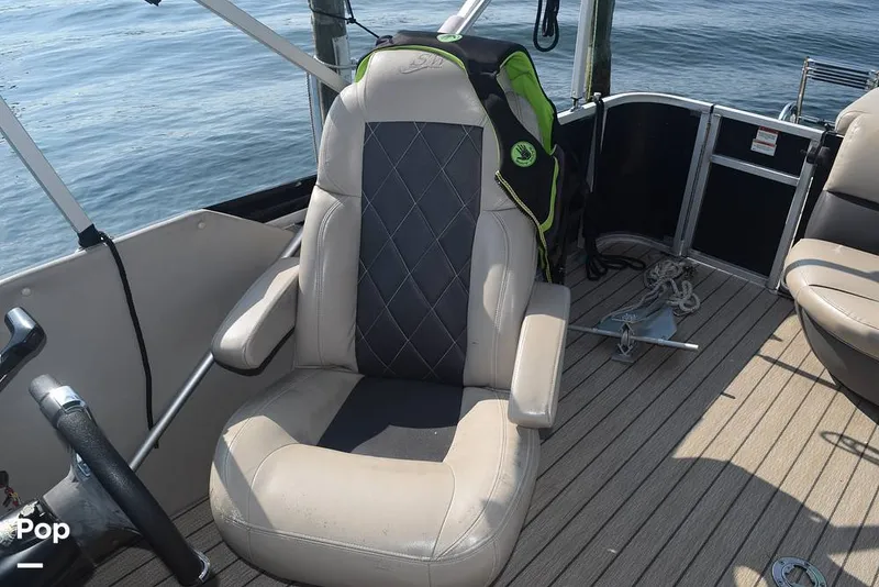 Slide: The Image of Silver Wave SW5 2410 L 2022 - 15779856