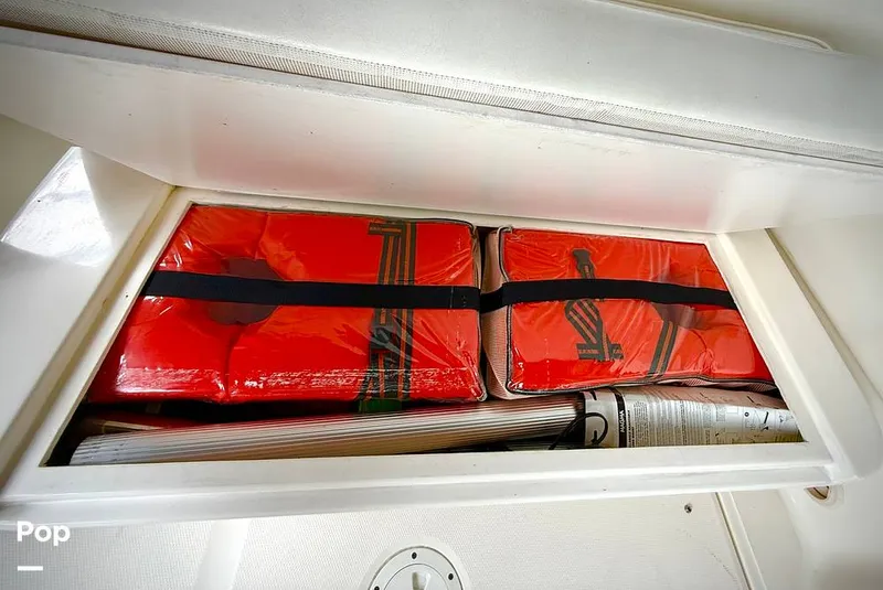 Slide: The Image of Sea Ray 300 Sundancer 2004 - 15820074