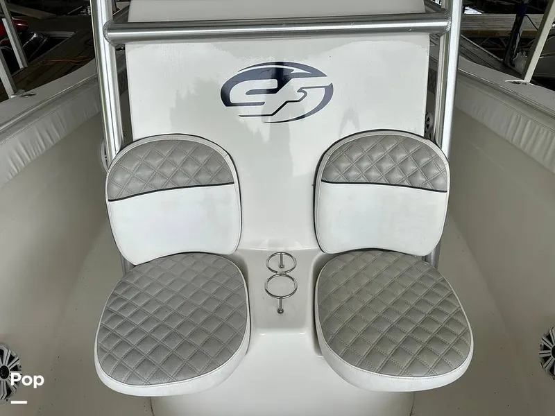 Slide: The Image of Sea Fox Commander 286 2010 - 15814952