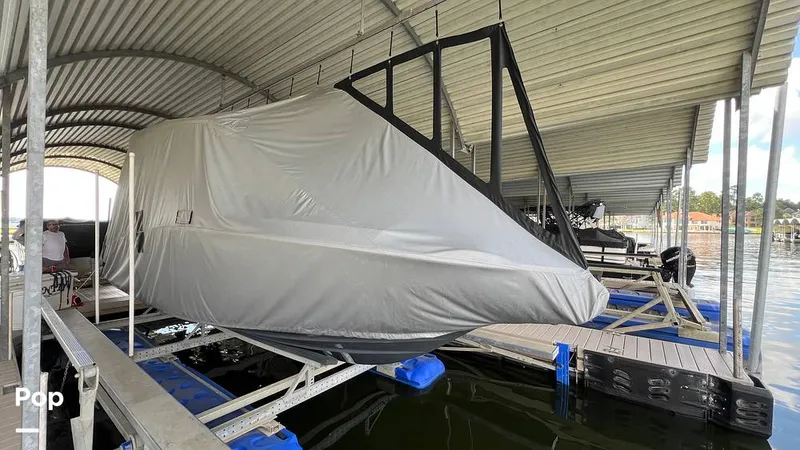 Slide: The Image of Regal 2800 2020 - 15770710