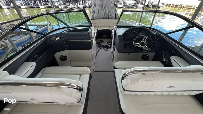 Slide: The Image of Regal 2800 2020 - 15770510