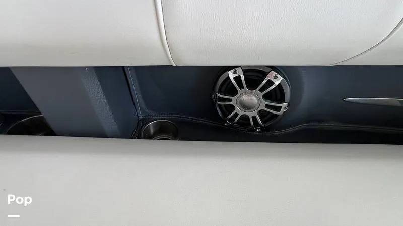 Slide: The Image of Regal 2800 2020 - 15770521