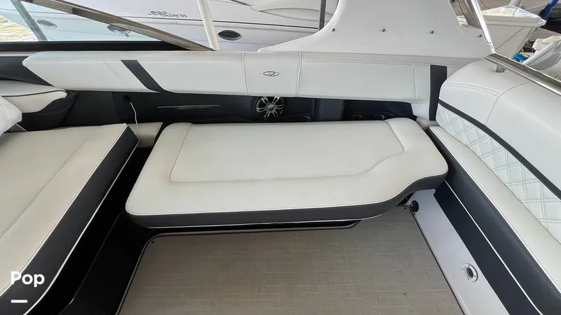 Slide: The Image of Regal 2800 2020 - 15770524