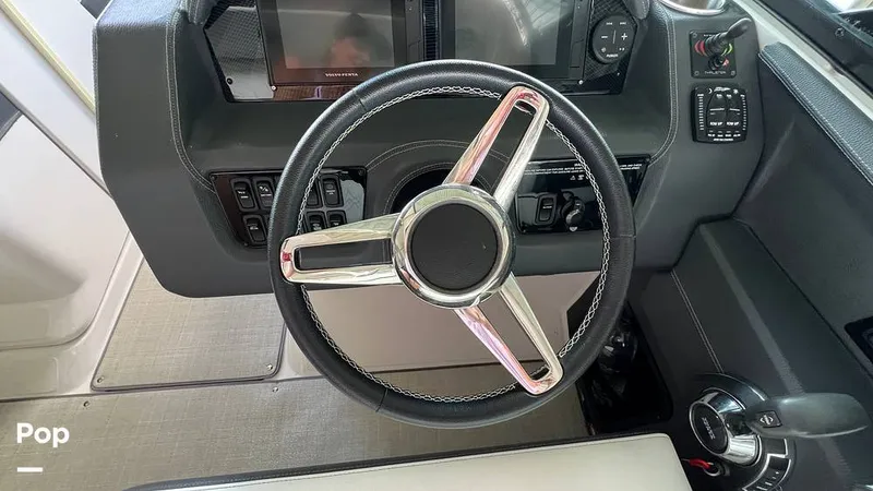 Slide: The Image of Regal 2800 2020 - 15770638