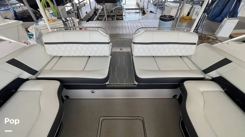 Slide: The Image of Regal 2800 2020 - 15770515