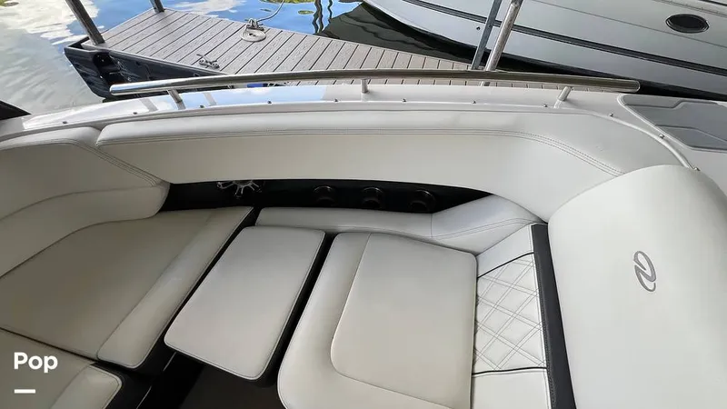 Slide: The Image of Regal 2800 2020 - 15770647