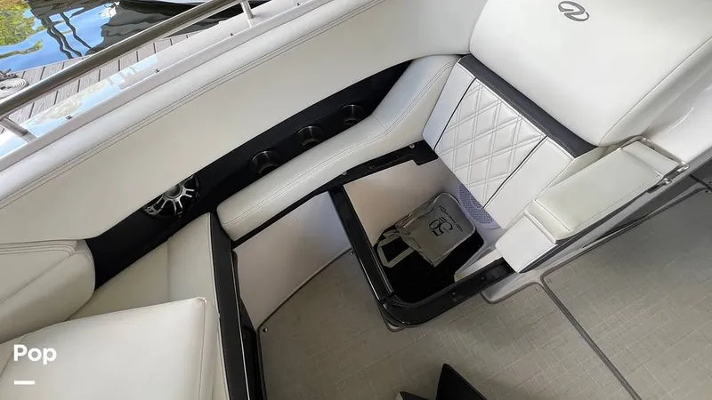 Slide: The Image of Regal 2800 2020 - 15770649