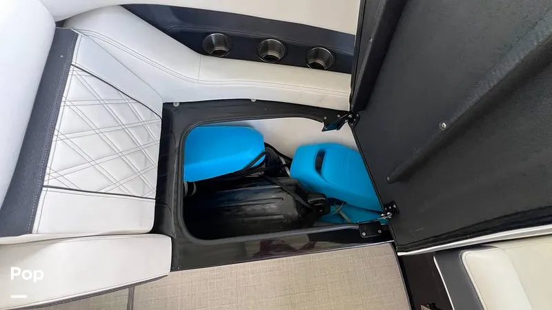 Slide: The Image of Regal 2800 2020 - 15770654