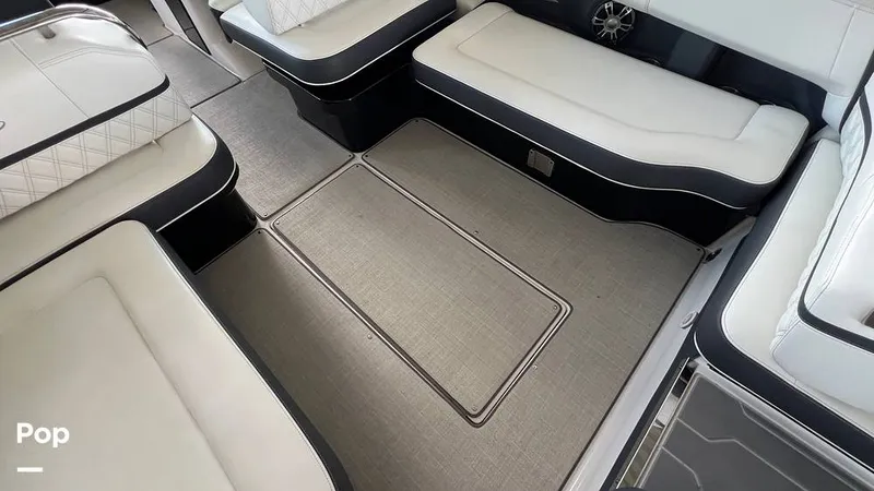 Slide: The Image of Regal 2800 2020 - 15770658