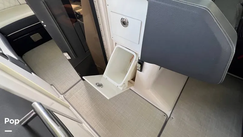 Slide: The Image of Regal 2800 2020 - 15770665