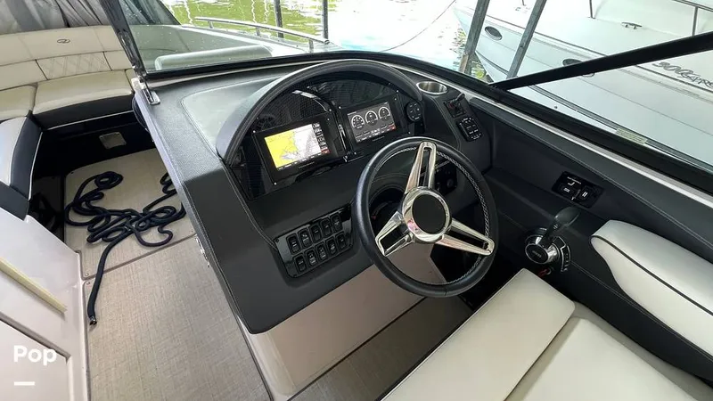 Slide: The Image of Regal 2800 2020 - 15770639