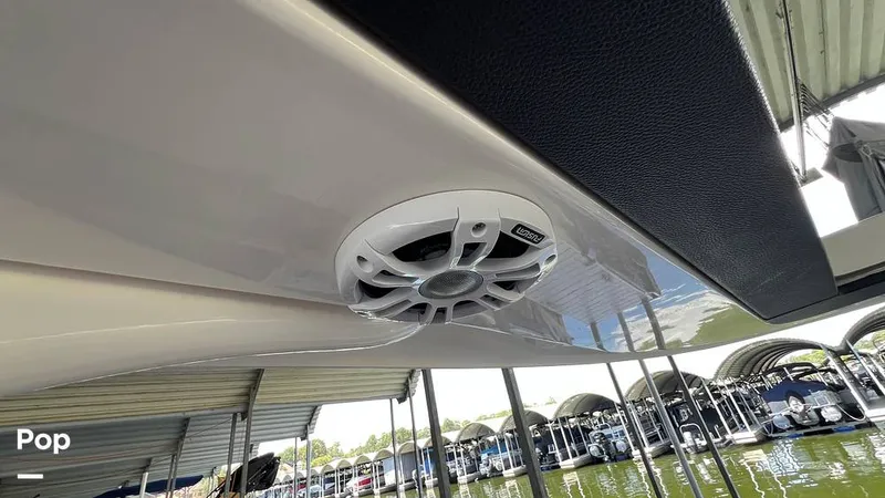 Slide: The Image of Regal 2800 2020 - 15770681