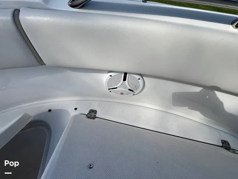 Slide: The Image of Robalo R227 2007 - 16029936