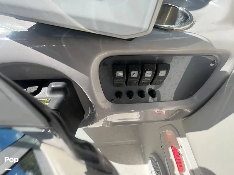 Slide: The Image of Robalo R227 2007 - 16029953