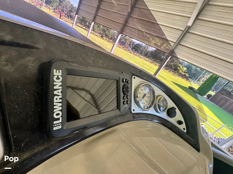 Slide: The Image of Lowrance - 15779544