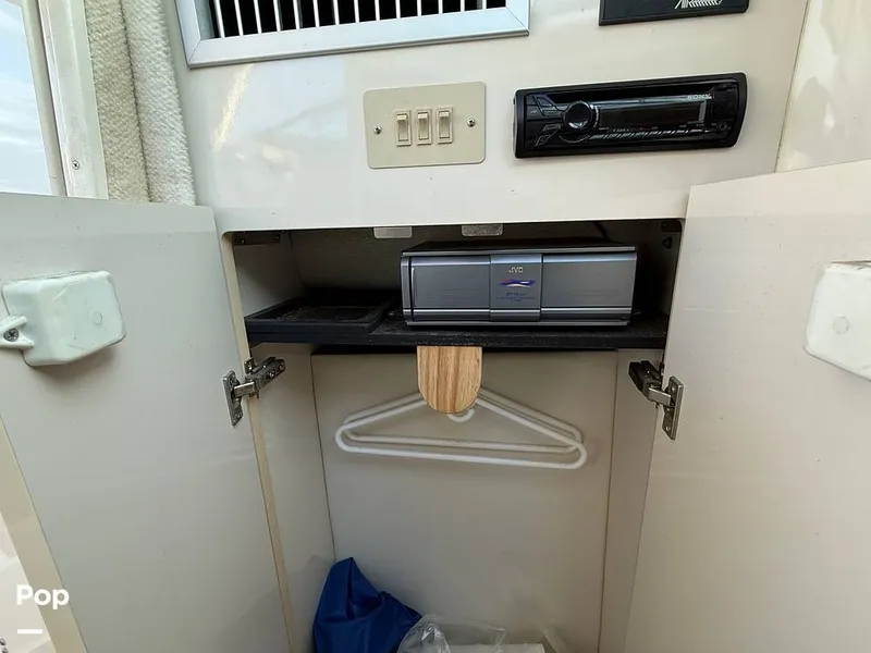 Slide: The Image of Maxum 3300 SCR 2000 - 15799593