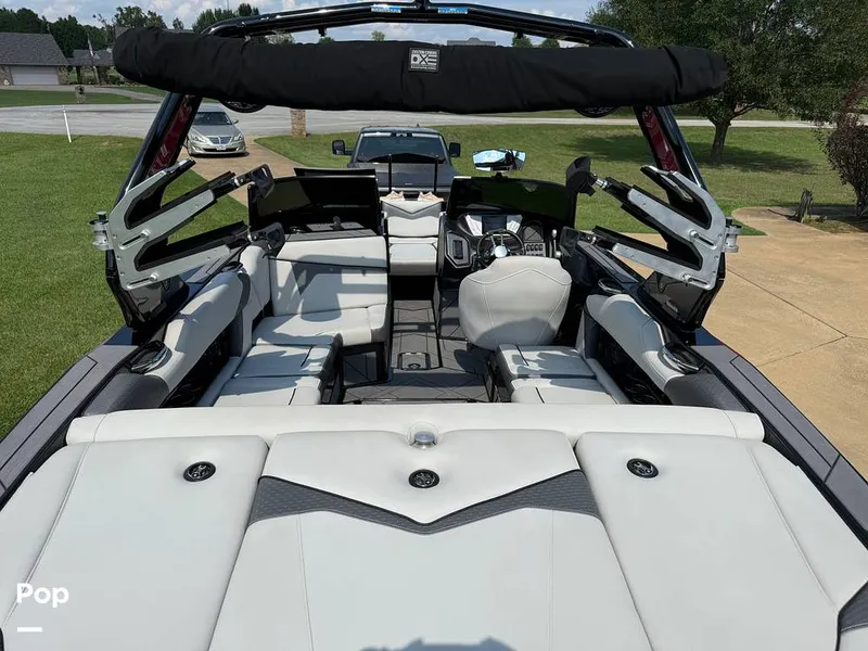 Slide: The Image of Supreme S220 2023 - 15816379