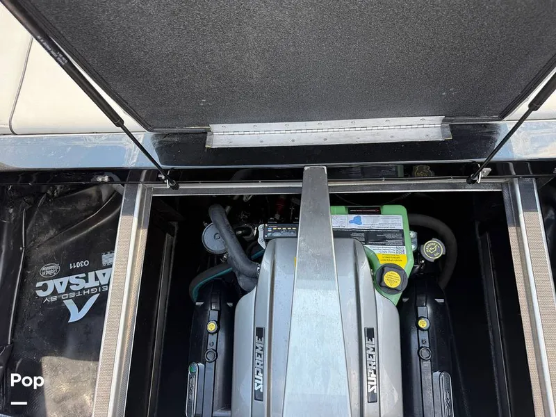 Slide: The Image of Supreme S220 2023 - 15816396