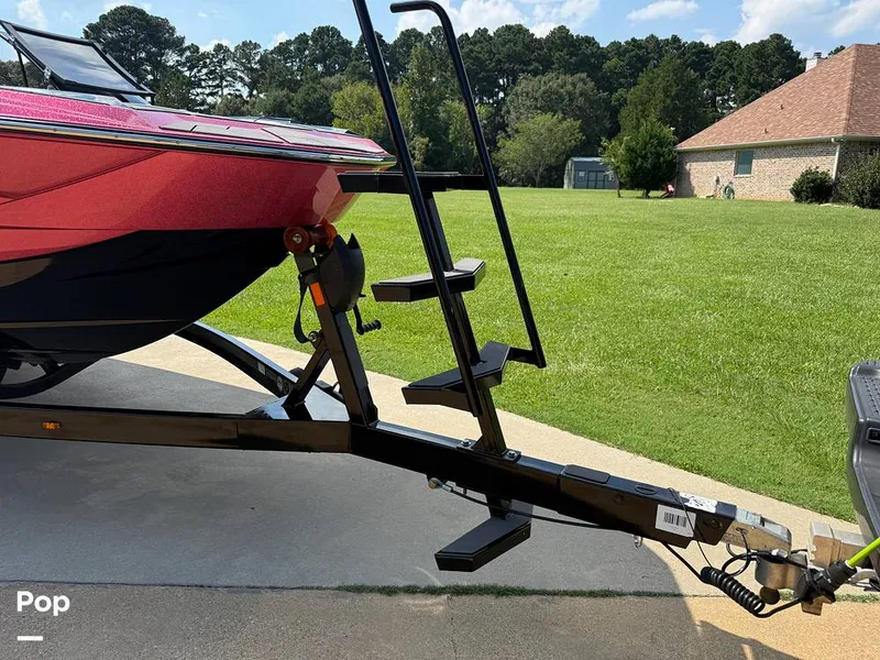 Slide: The Image of Supreme S220 2023 - 15816316