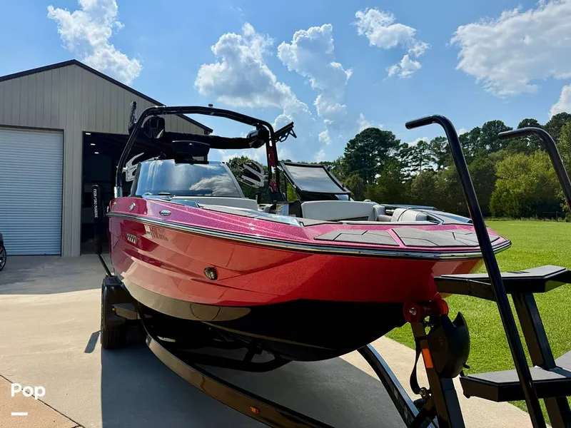 Slide: The Image of Supreme S220 2023 - 15816317