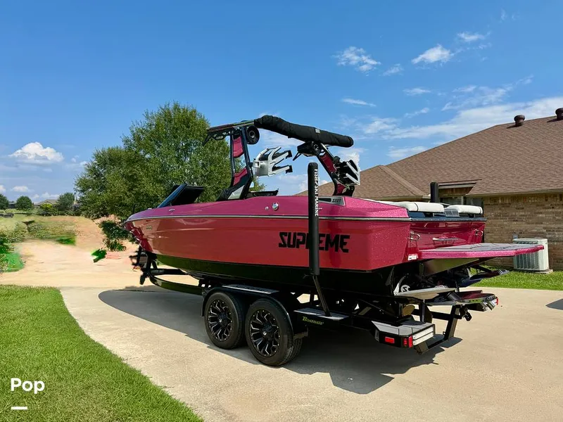 Slide: The Image of Supreme S220 2023 - 15816319