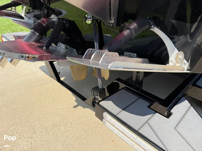 Slide: The Image of Supreme S220 2023 - 15816324