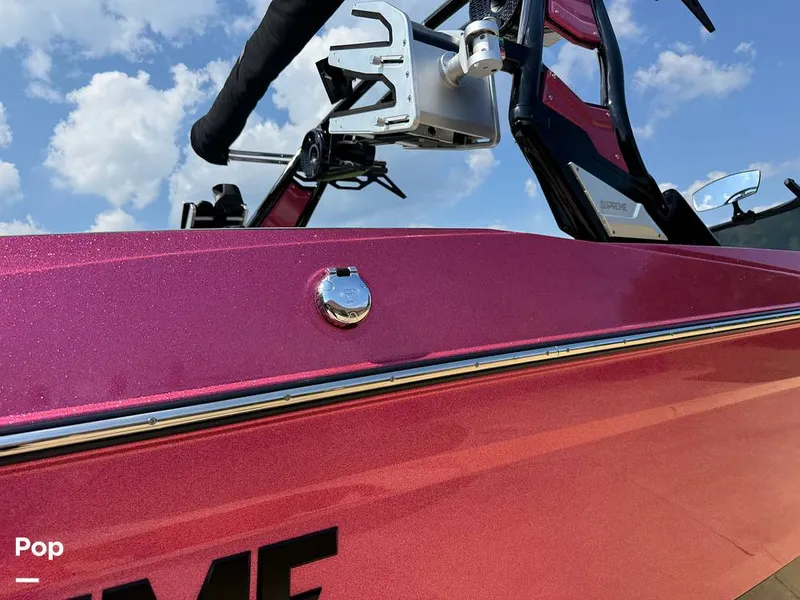 Slide: The Image of Supreme S220 2023 - 15816333