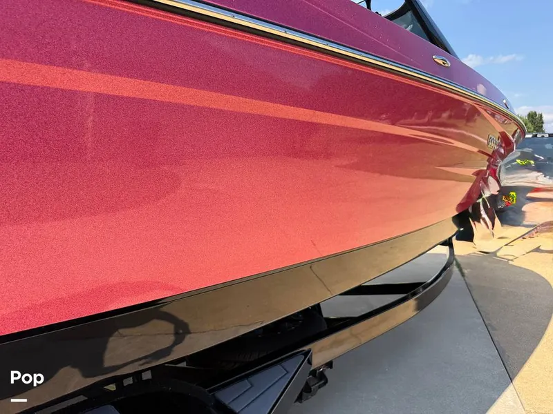 Slide: The Image of Supreme S220 2023 - 15816337