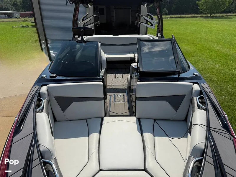 Slide: The Image of Supreme S220 2023 - 15816358