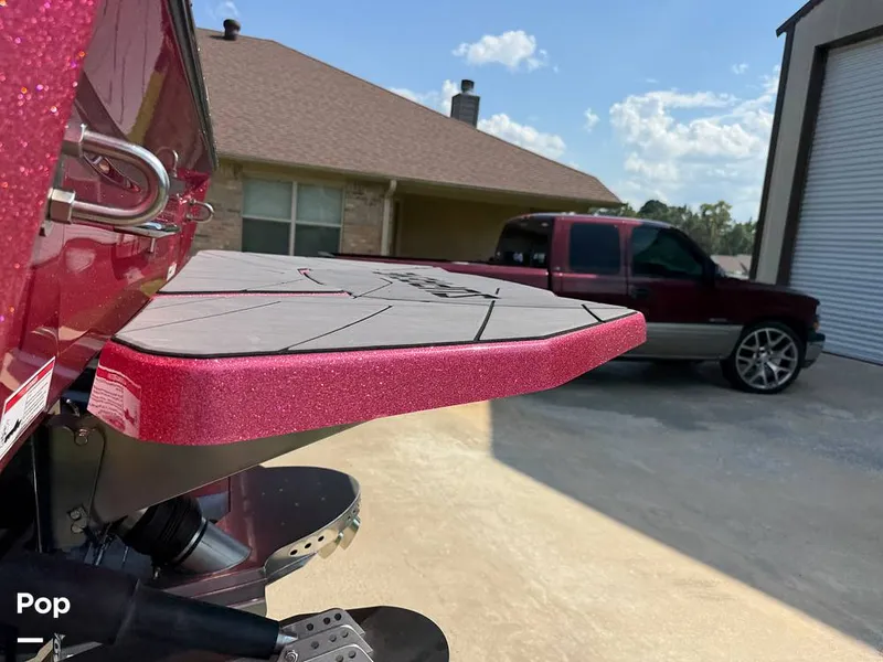 Slide: The Image of Supreme S220 2023 - 15816353