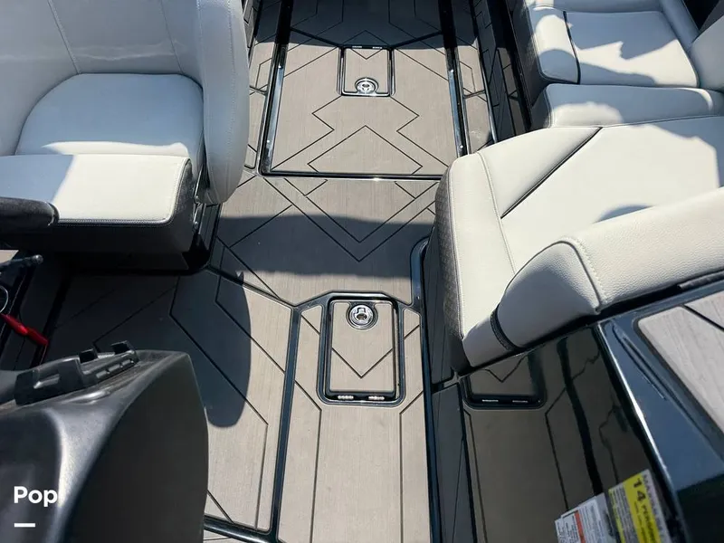 Slide: The Image of Supreme S220 2023 - 15816362