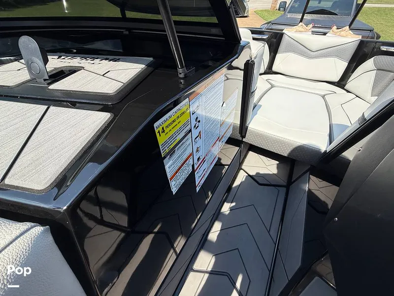 Slide: The Image of Supreme S220 2023 - 15816369