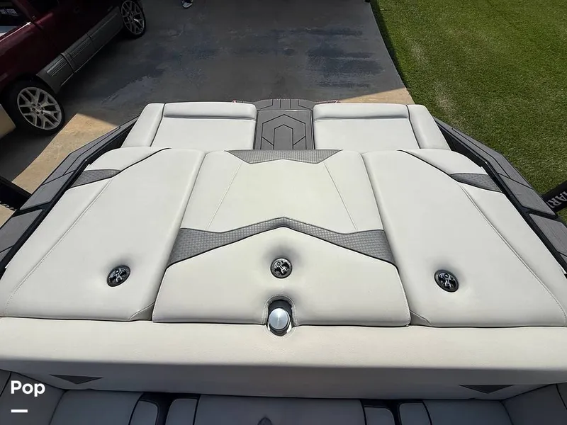 Slide: The Image of Supreme S220 2023 - 15816378