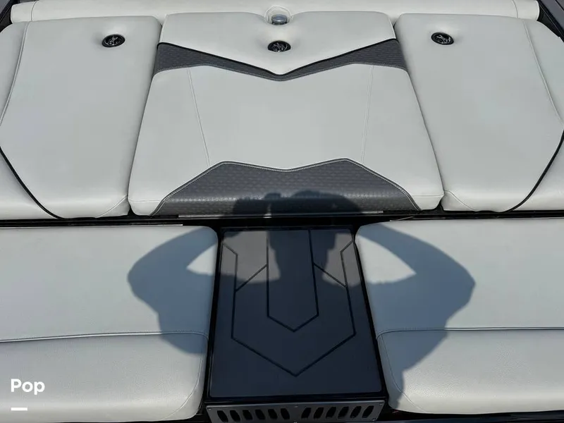 Slide: The Image of Supreme S220 2023 - 15816381