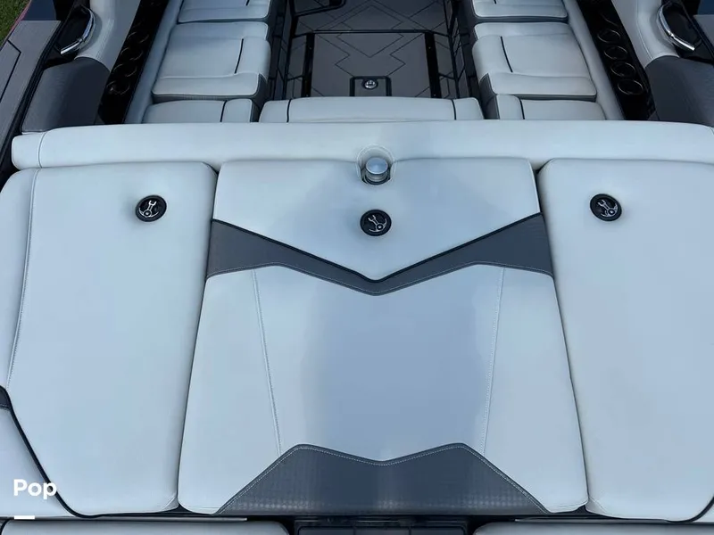 Slide: The Image of Supreme S220 2023 - 15816385