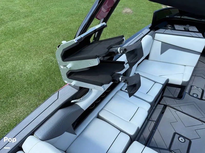 Slide: The Image of Supreme S220 2023 - 15816389