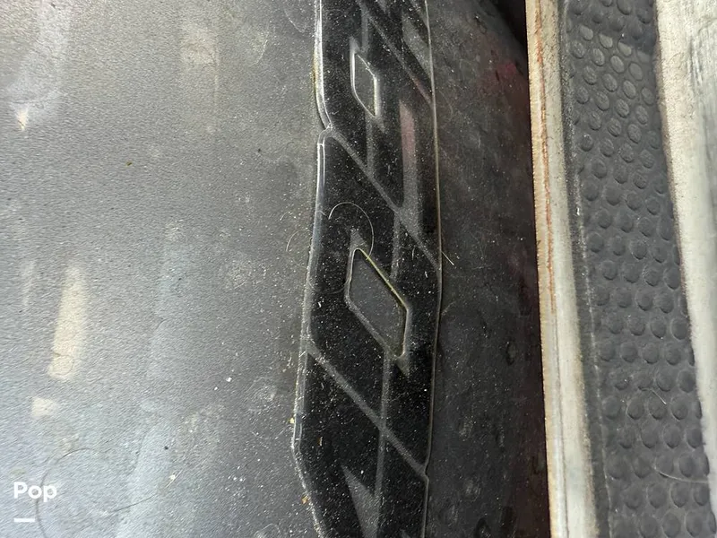 Slide: The Image of Supreme S220 2023 - 15816402