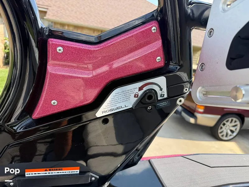 Slide: The Image of Supreme S220 2023 - 15816403