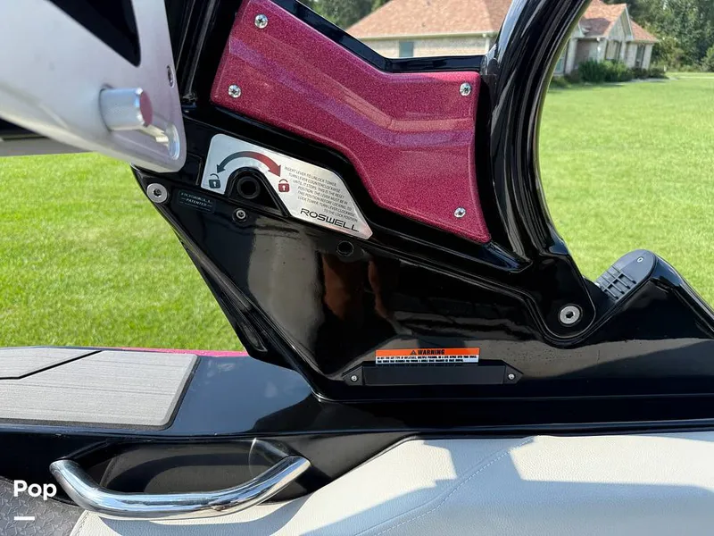 Slide: The Image of Supreme S220 2023 - 15816404