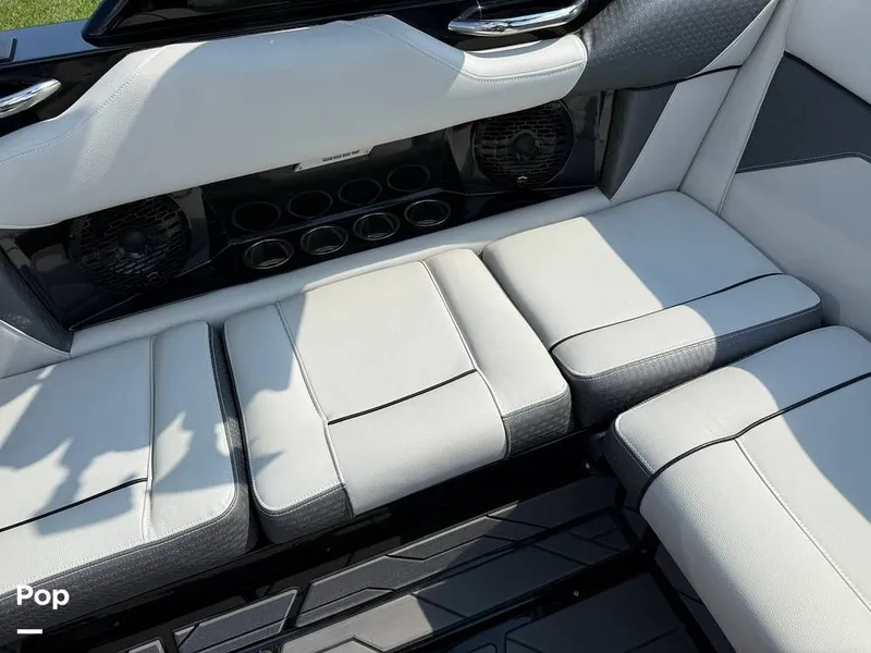 Slide: The Image of Supreme S220 2023 - 15816408