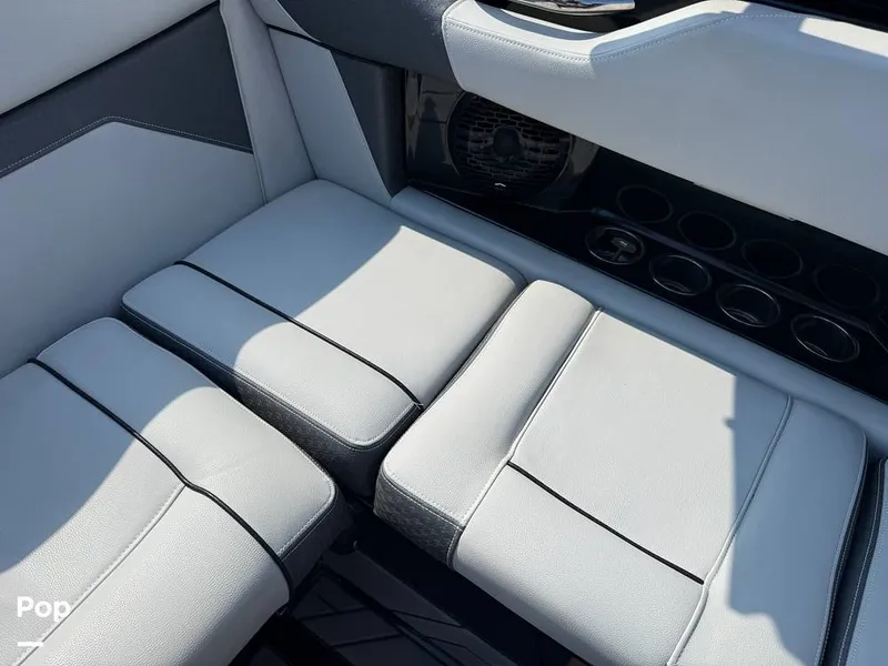 Slide: The Image of Supreme S220 2023 - 15816412