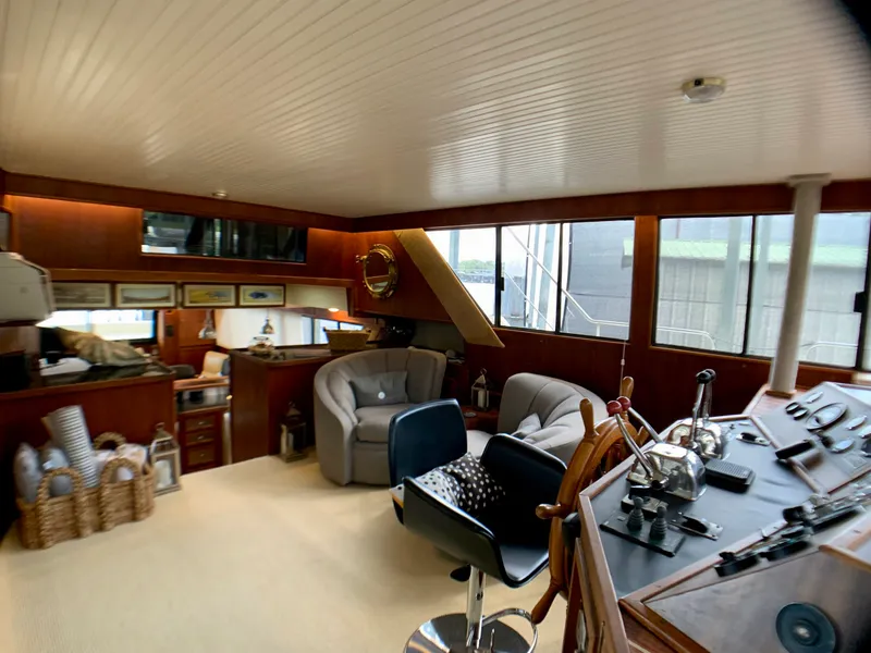 Slide: The Image of Harbor Master 520 Coastal 1988 - 21